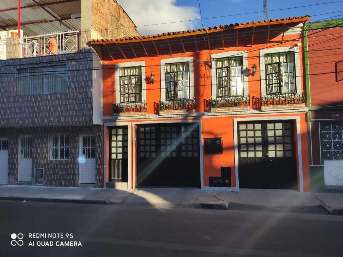 ボゴタ Hogar Colonialアパートホテル エクステリア 写真
